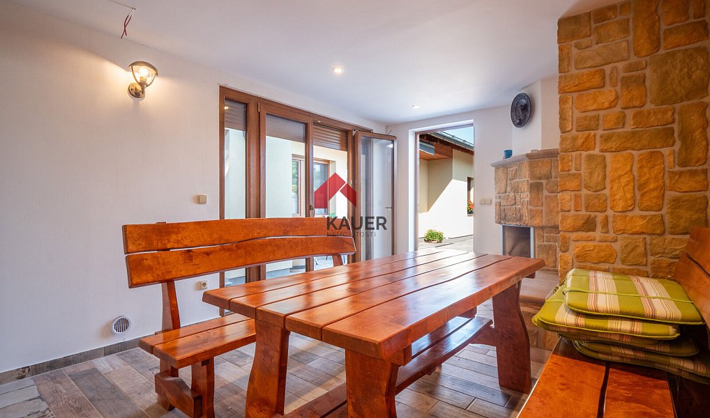 Prodej domu 345 m² s pozemkem 1 575 m², Dolní Lhota – náhled fotky 14