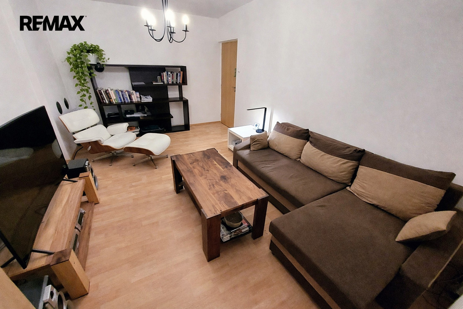 Pronájem bytu 2+1 58 m² — photo 2