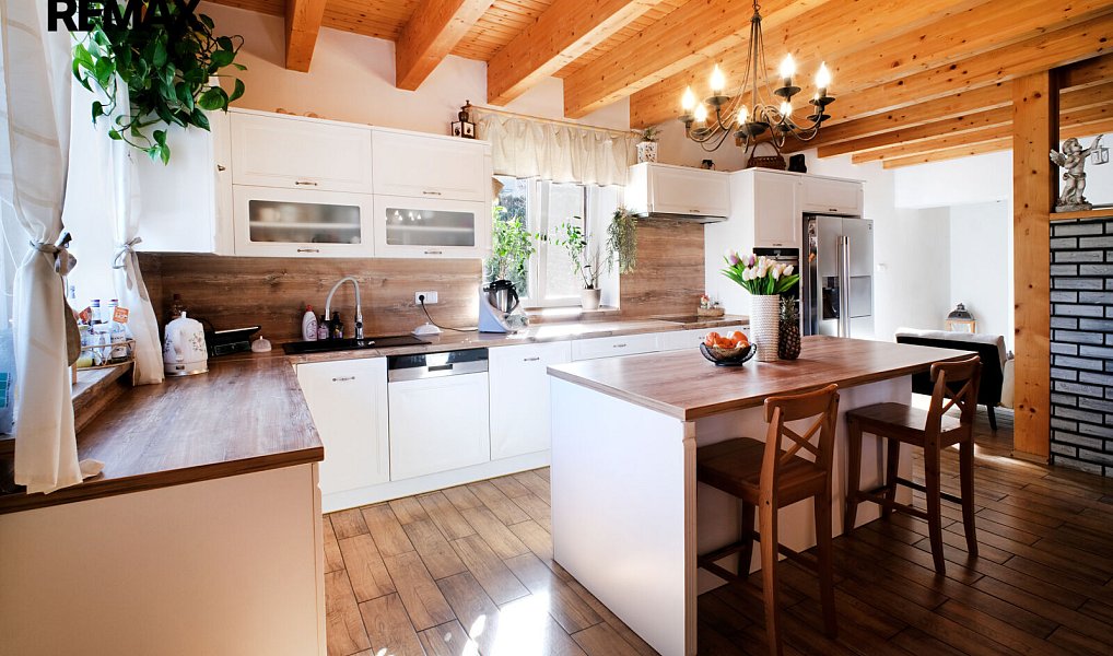 Prodej domu 253 m² s pozemkem 727 m², Pustějov – náhled fotky 8