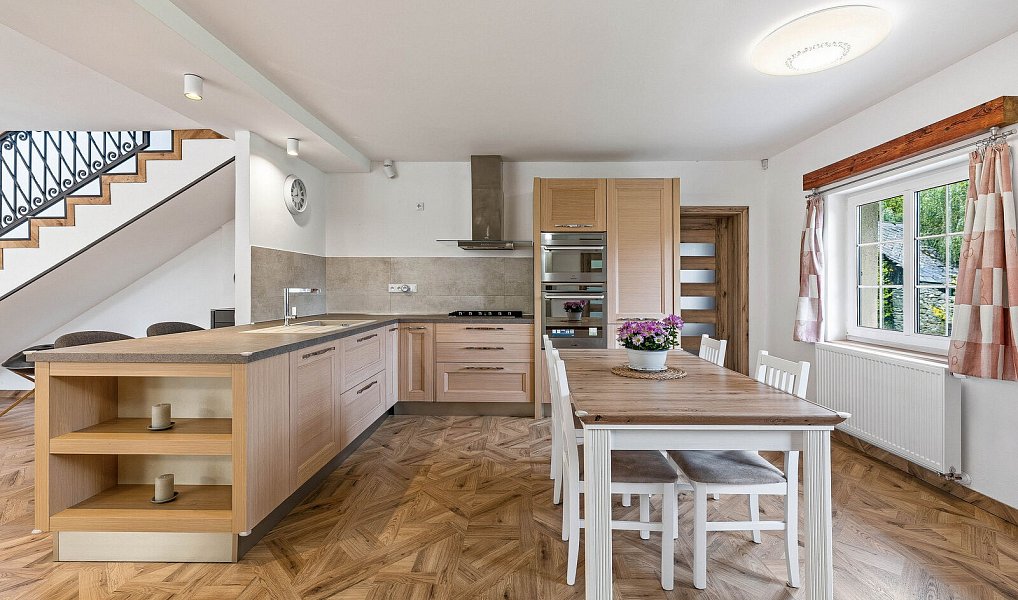 Prodej domu 298 m² s pozemkem 3 864 m², Nadějkov – náhled fotky 5