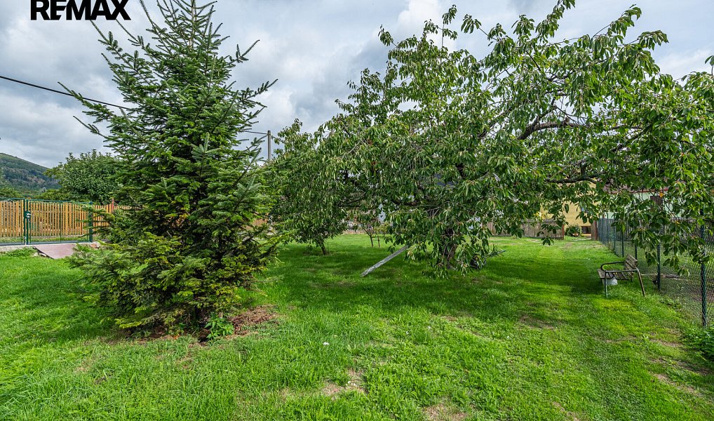 Prodej stavebního pozemku 991 m², Přestanov – náhled fotky 13