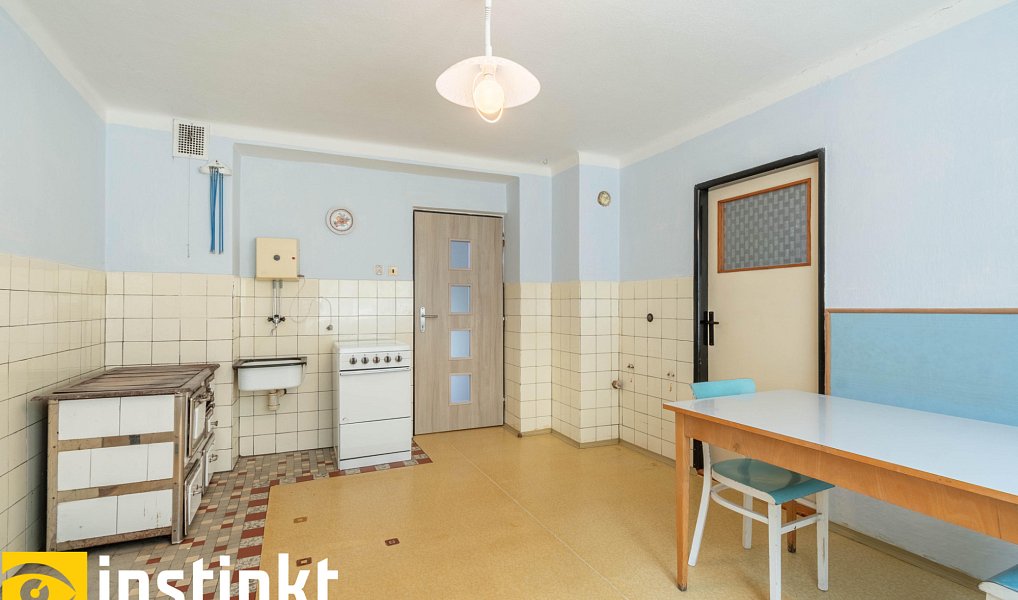 Prodej domu 450 m² s pozemkem 1 844 m², Kolinec – náhled fotky 9