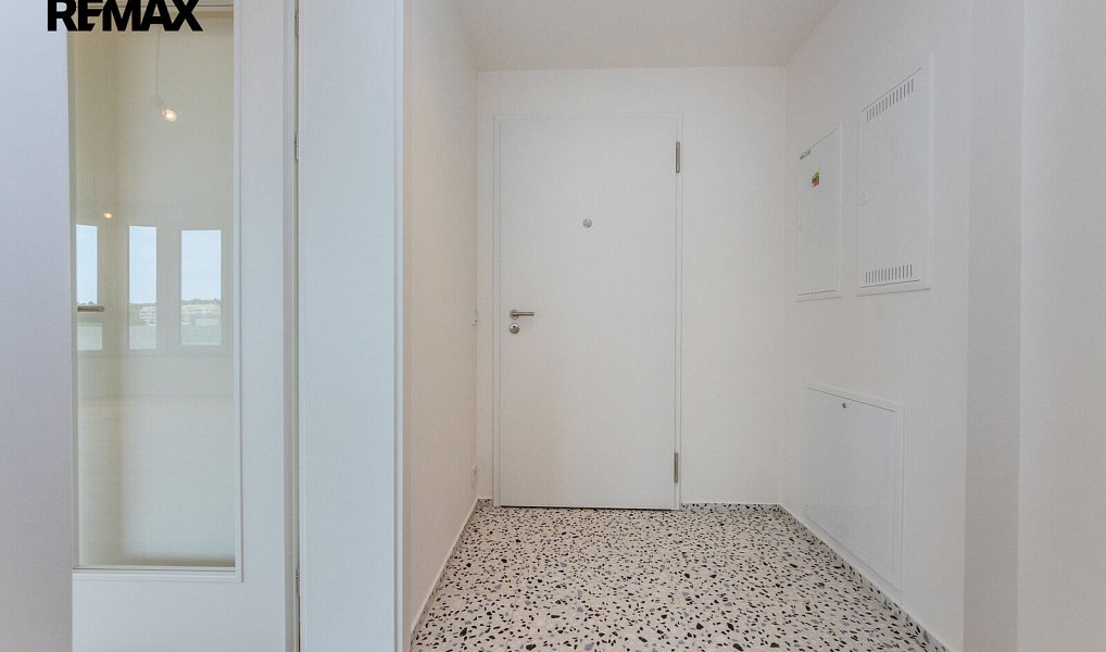 Prodej bytu 1+kk 39 m², Praha – náhled fotky 11