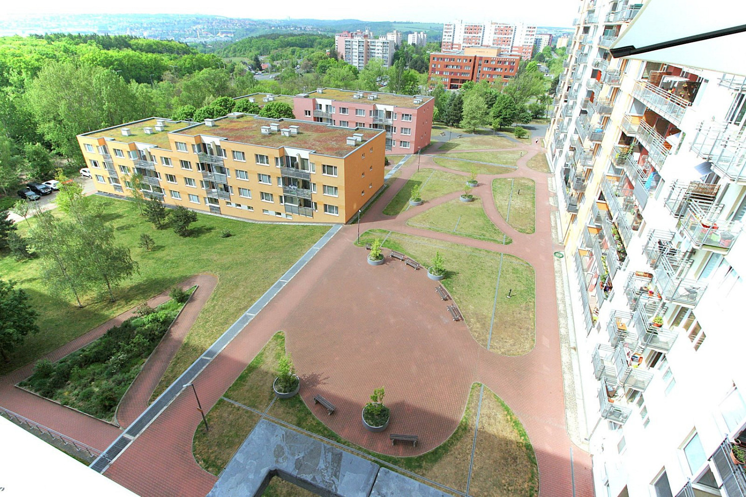Pronájem bytu 2+kk 46 m² — photo 4