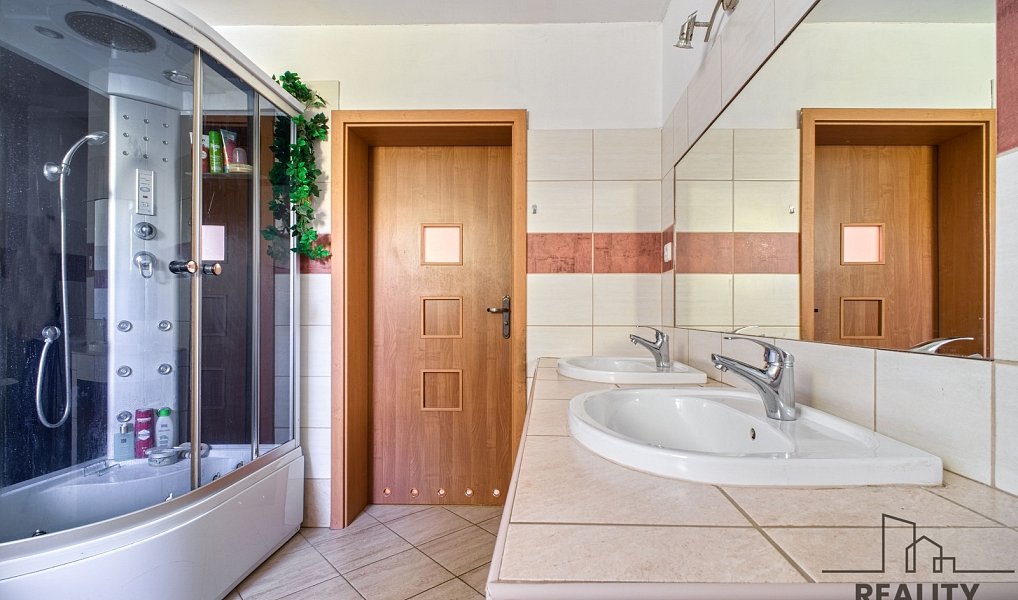Prodej domu 168 m² s pozemkem 1 609 m², Rychvald – náhled fotky 18