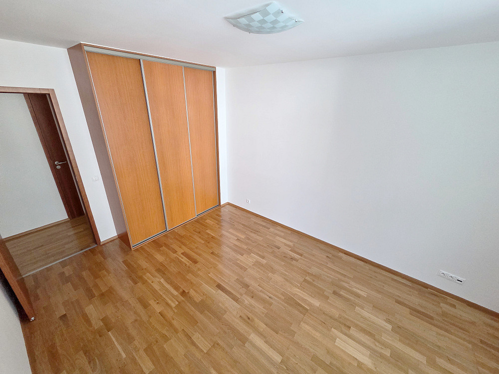 Pronájem bytu 3+kk 86 m² - Widok 4