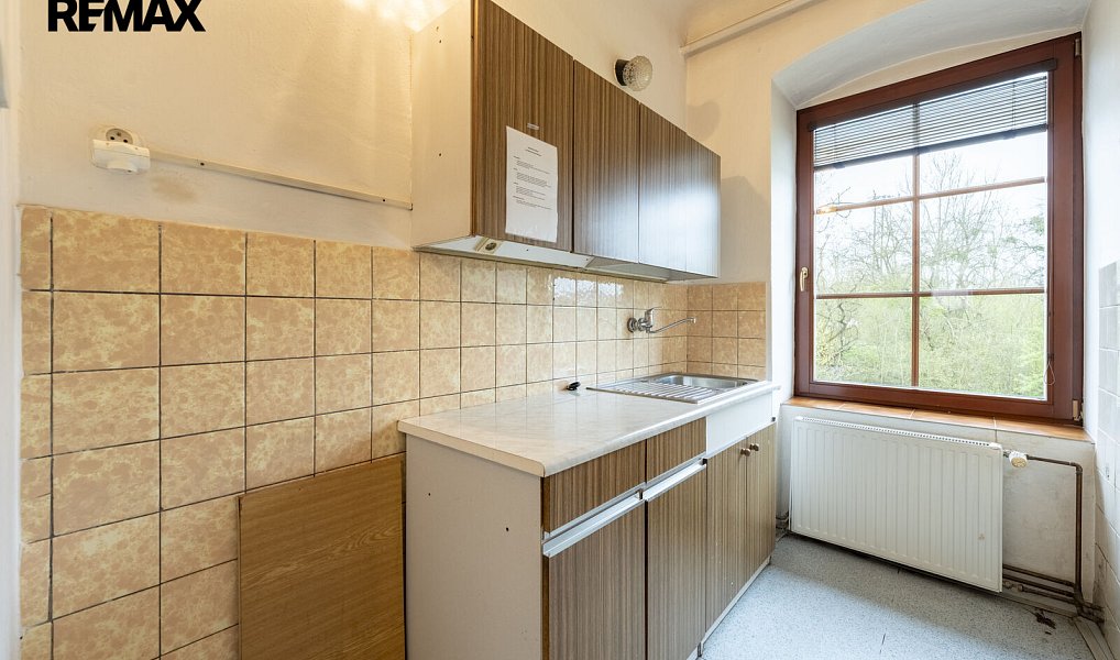 Prodej obchodních prostor 1 080 m², Jablůnka – náhled fotky 17
