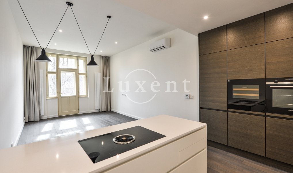 Pronájem bytu 3+kk 95 m², Praha – fotka 1 z 14
