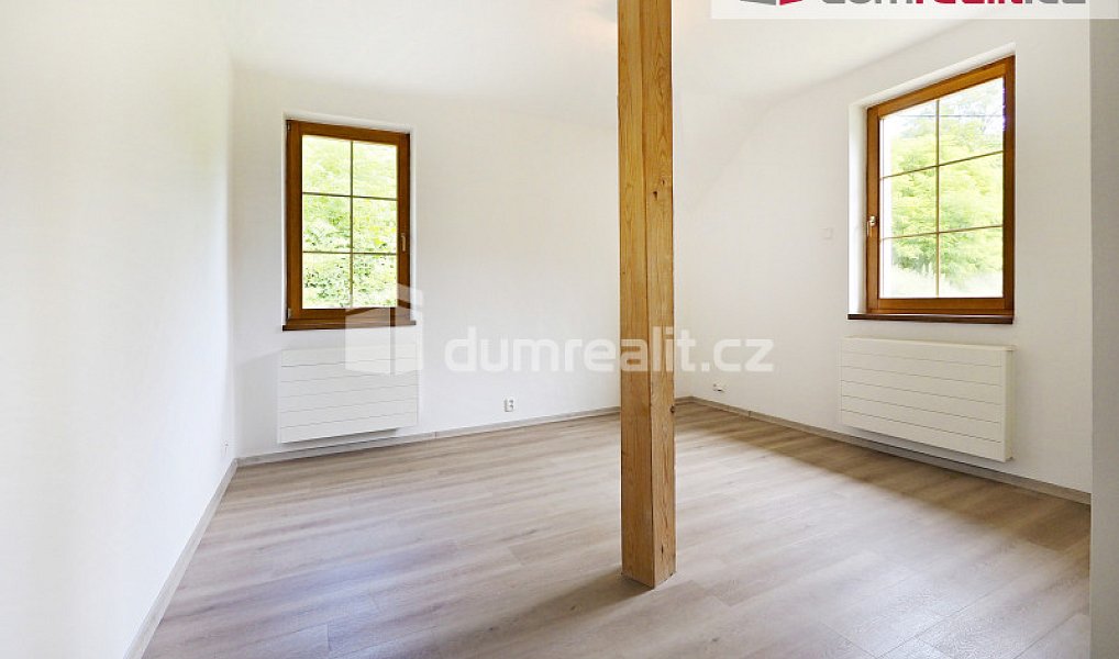 Prodej domu 286 m² s pozemkem 3 176 m², Želízy – náhled fotky 23