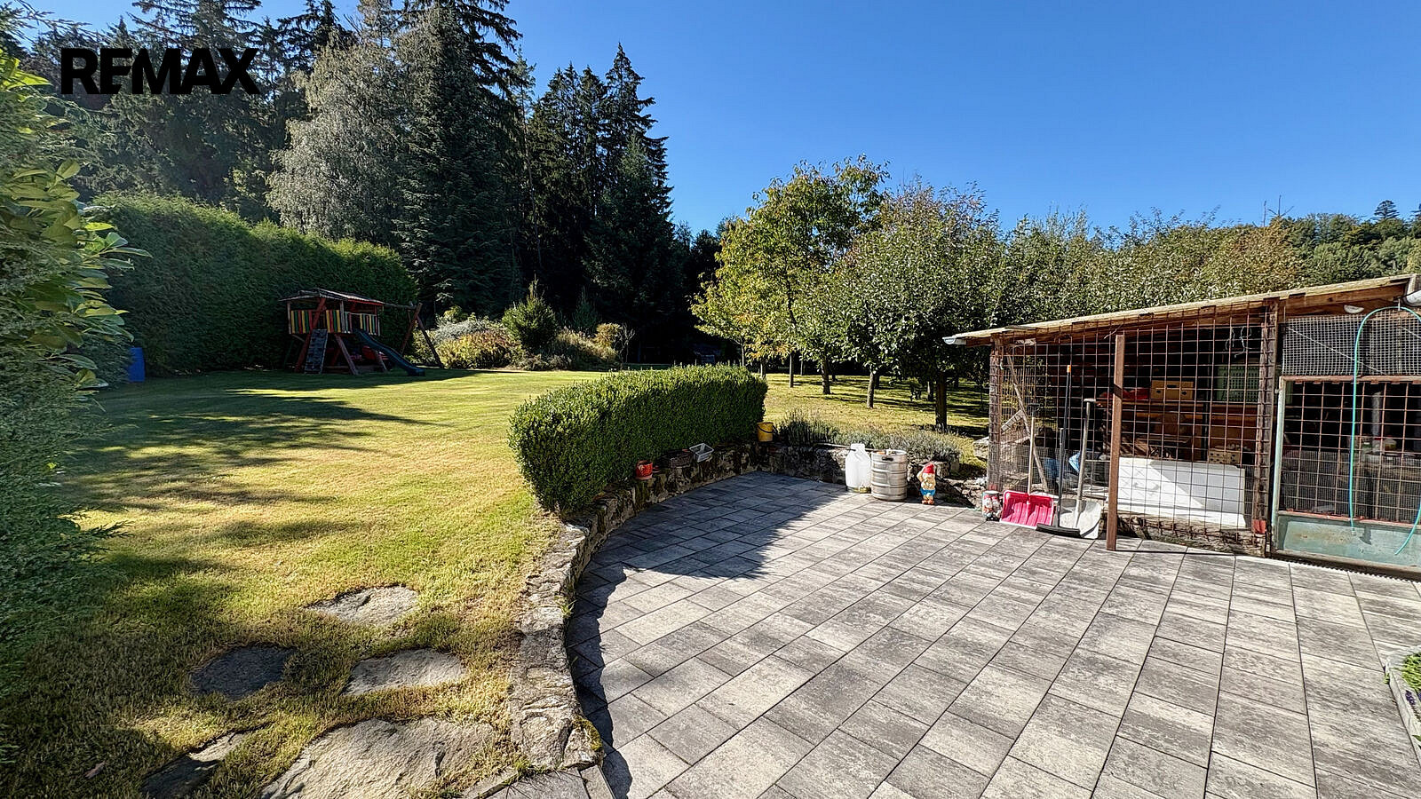 Prodej stavebního pozemku 2 340 m² – fotografie 4