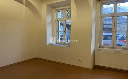 Pronájem bytu 1+kk 19 m², Zenklova, Praha 8 - Kobylisy