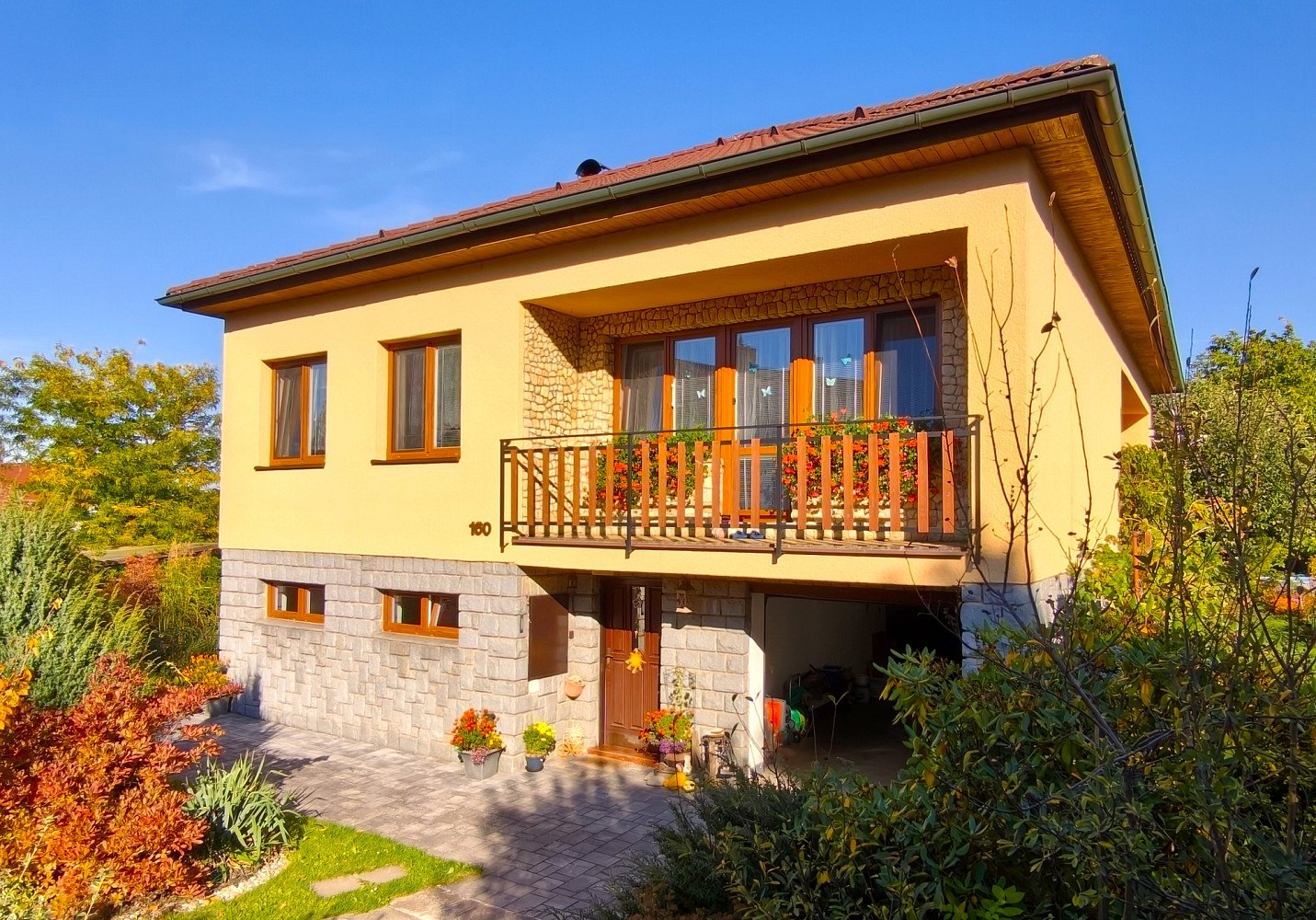 Prodej domu 210 m² s pozemkem 1 635 m²