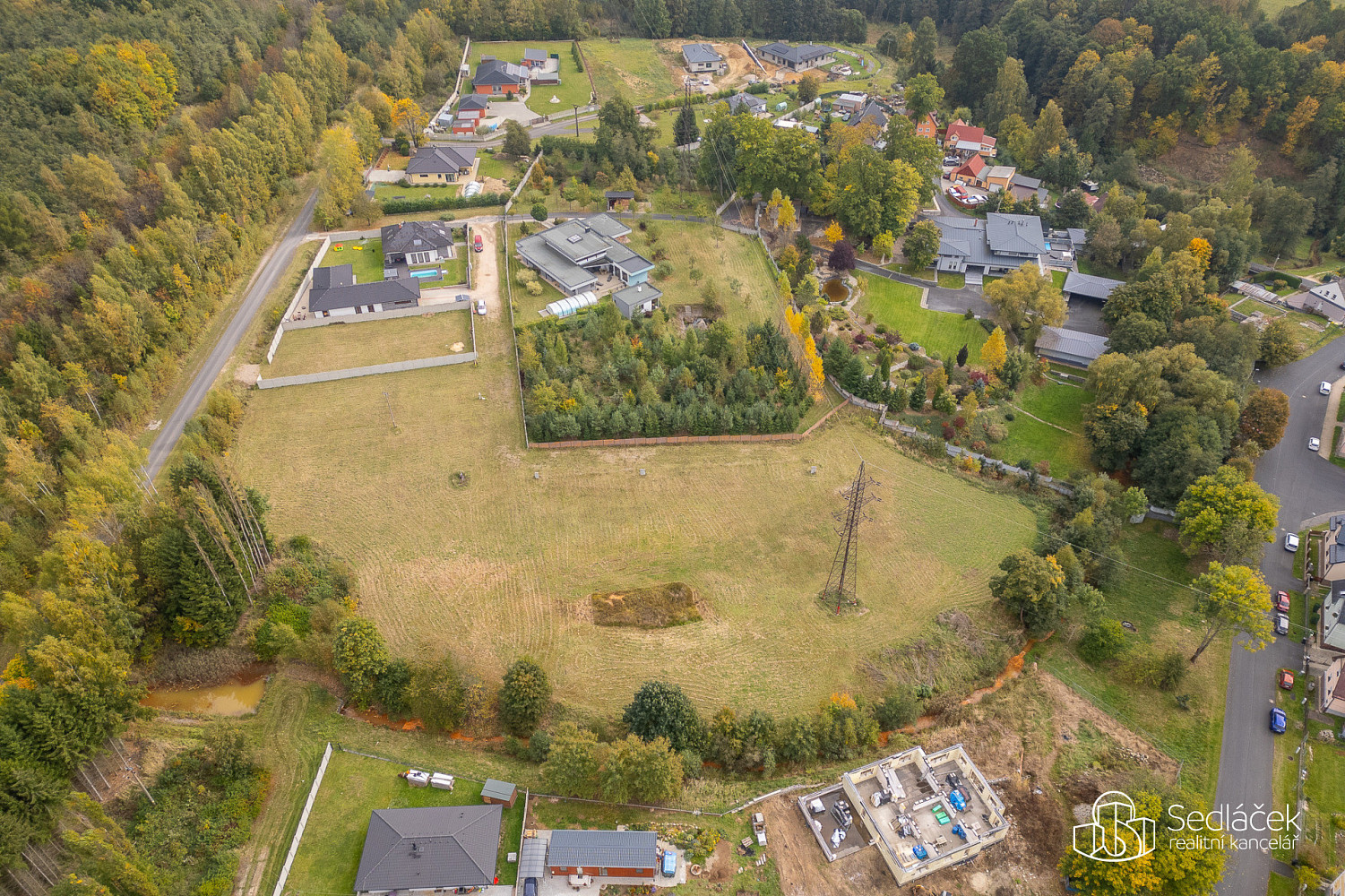 Prodej stavebního pozemku 1 001 m² – fotografie 3