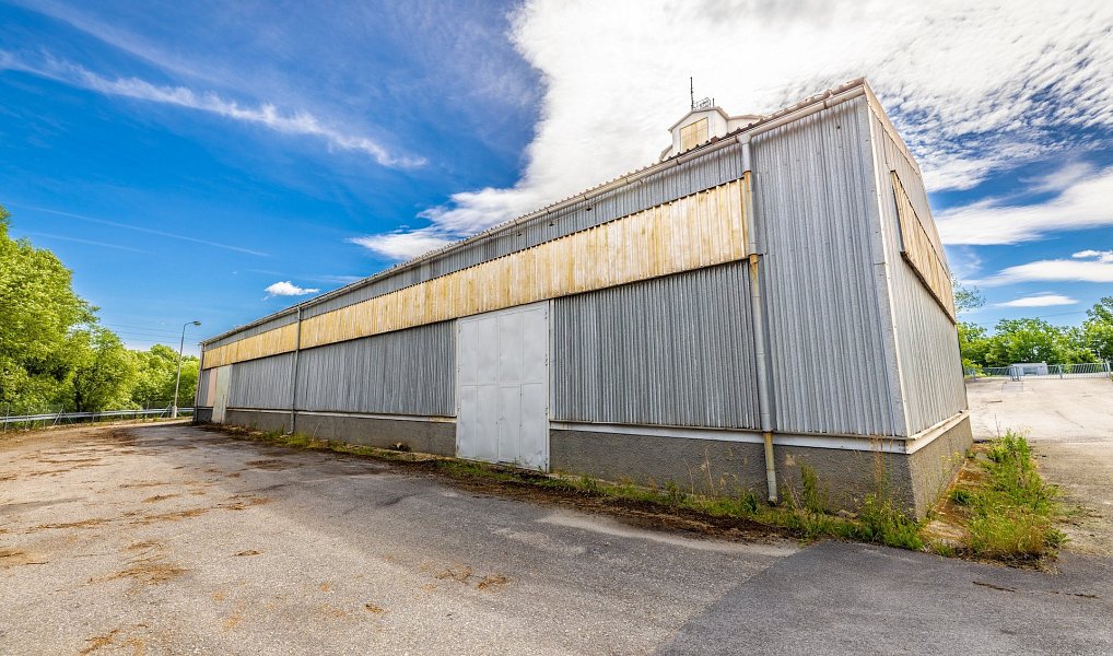 Prodej výrobních prostor 9 957 m², Kájov – náhled fotky 24