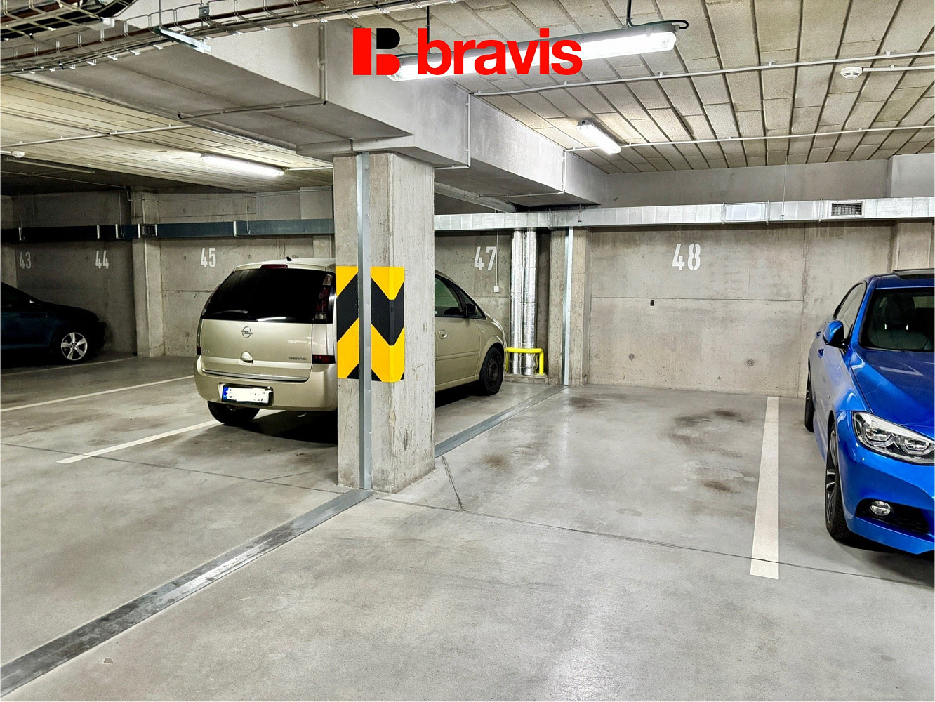 Pronájem garážového stání 12 m2, brno - štýřice