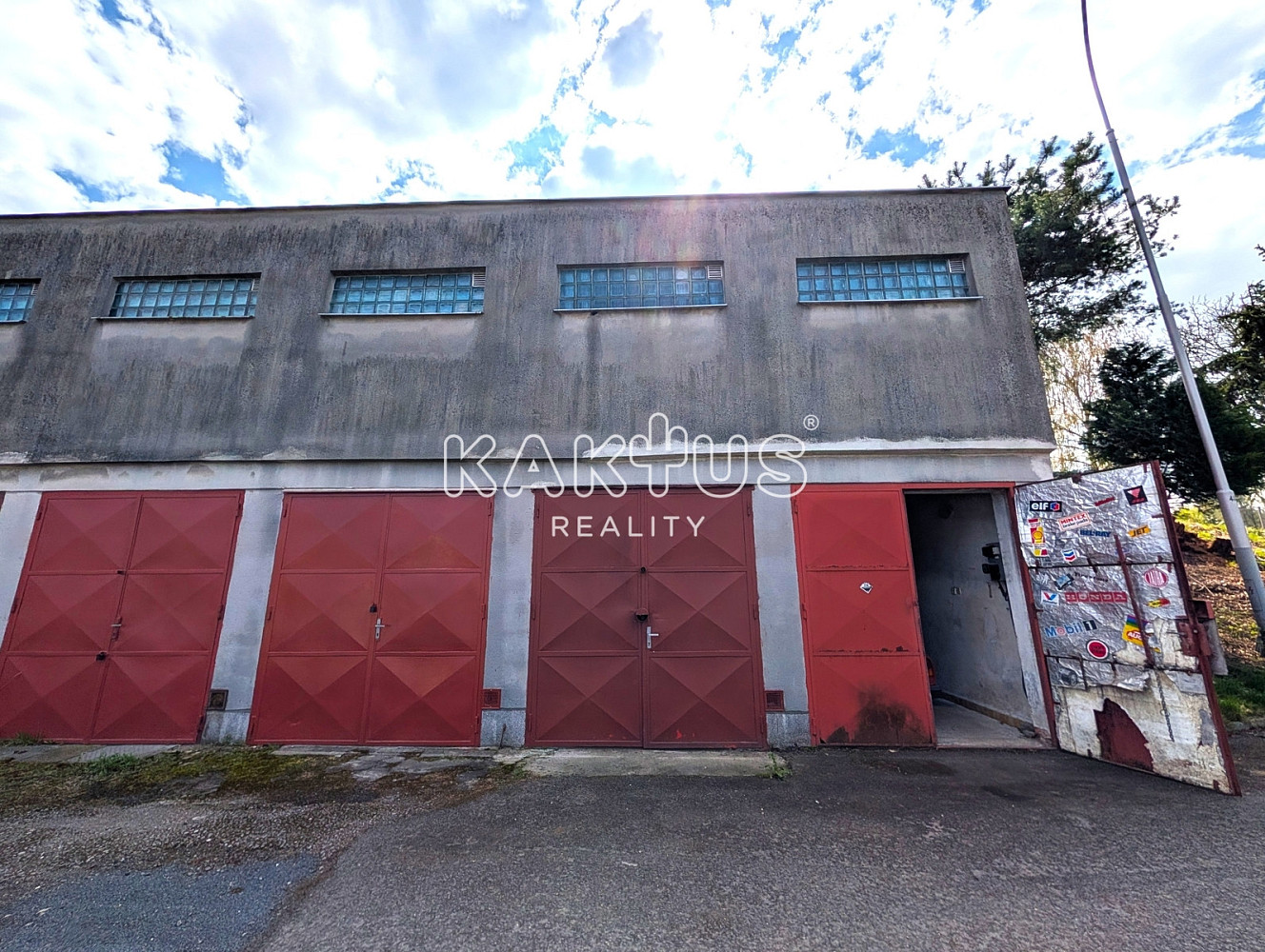 Prodej dvojité garáže 26m2, ostrava-třebovice, ulice martinovská — photo 3