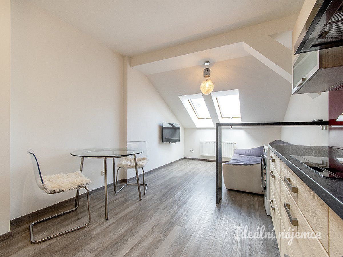 Pronájem bytu 3+kk 78 m² – fotografie 5
