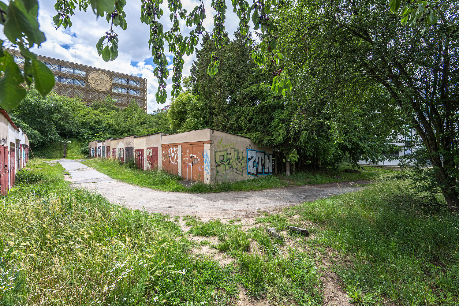 Prodej garáže 21 m² na vlastním pozemku — photo 4