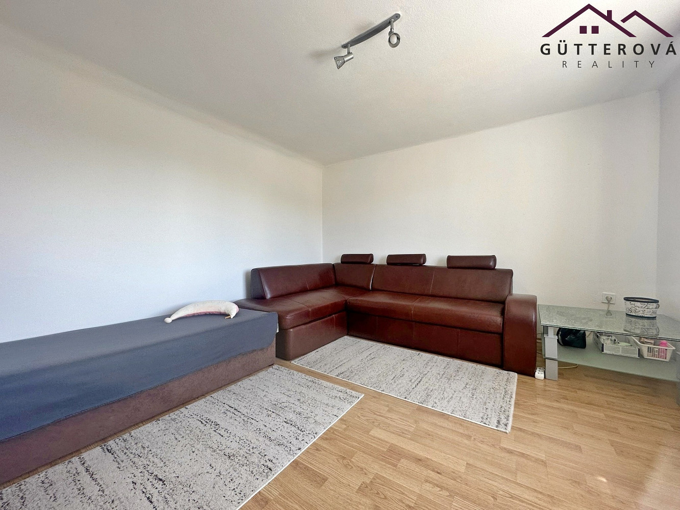 Pronájem bytu 2+kk 45 m² – pohled 4