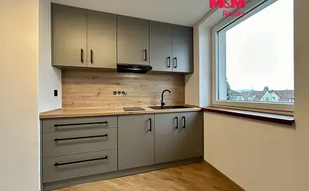 Pronájem bytu 1+kk 22 m², Klatovy - Luby