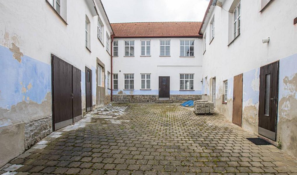 Prodej nájemního domu, činžáku 1 136 m², Nová Bystřice – náhled fotky 18