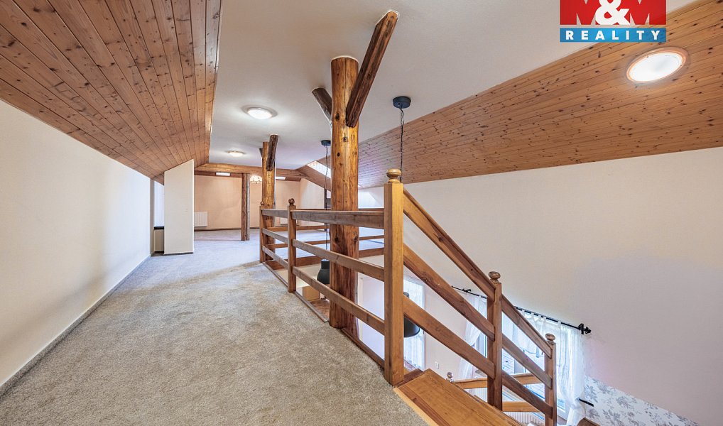 Prodej domu 370 m² s pozemkem 648 m², Mochov – náhled fotky 19