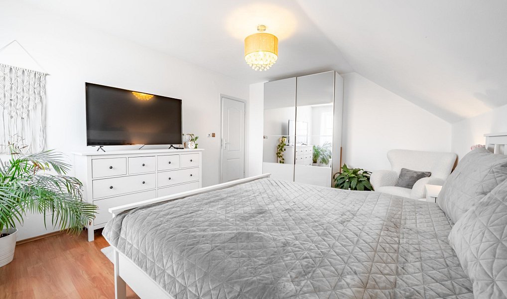 Prodej domu 165 m² s pozemkem 735 m², Tehov – náhled fotky 17