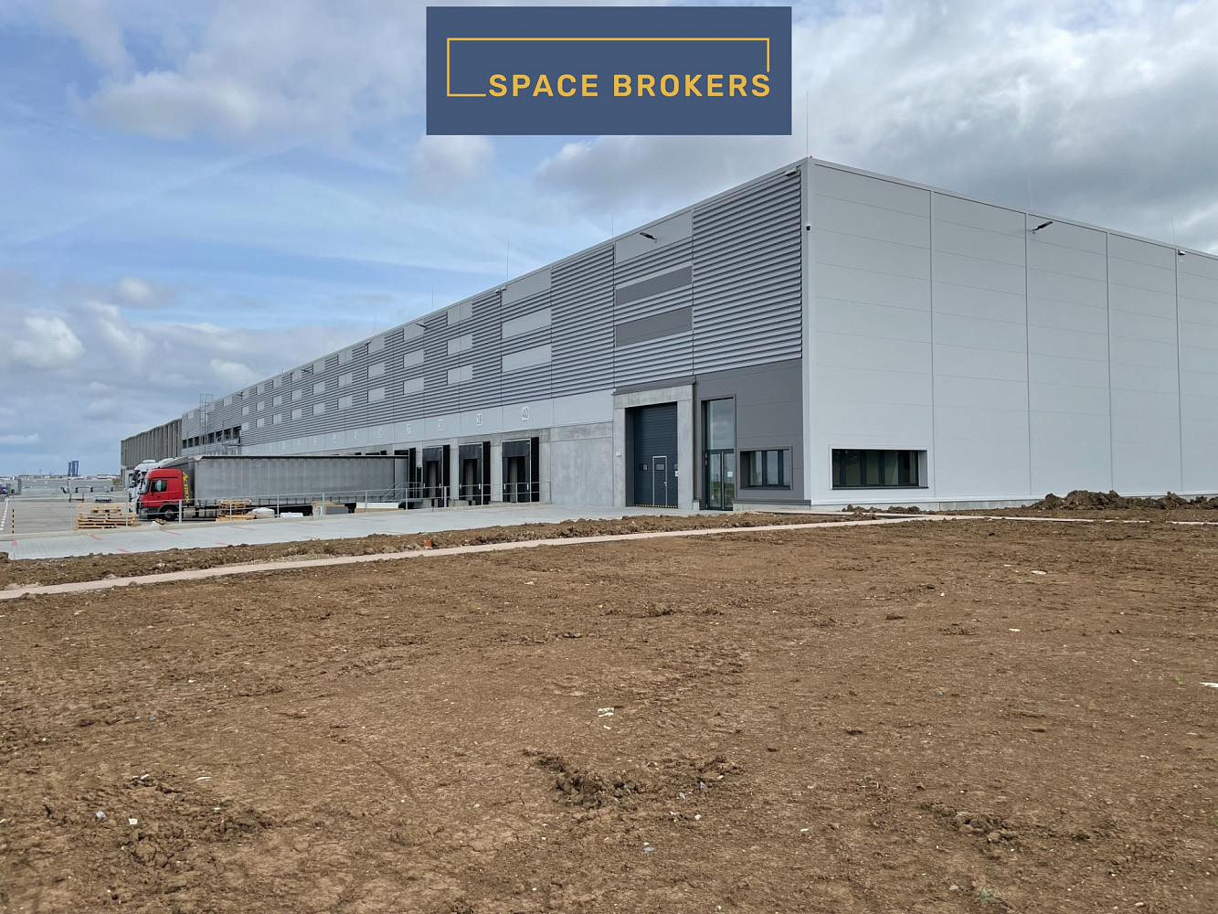 Pronájem skladovacích prostor 37 004 m² – fotografie 4