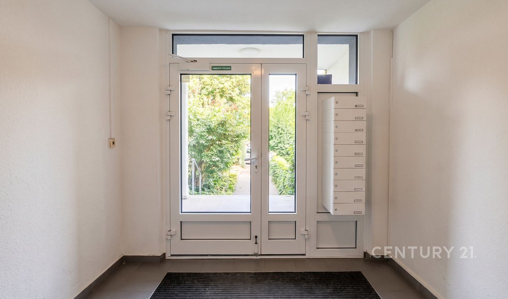Prodej bytu 4+kk 90 m², Praha – náhled fotky 20