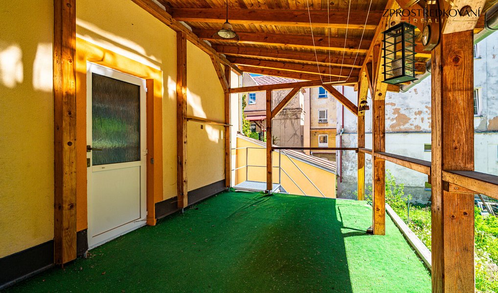 Prodej domu 259 m² s pozemkem 605 m², Kraslice – náhled fotky 11