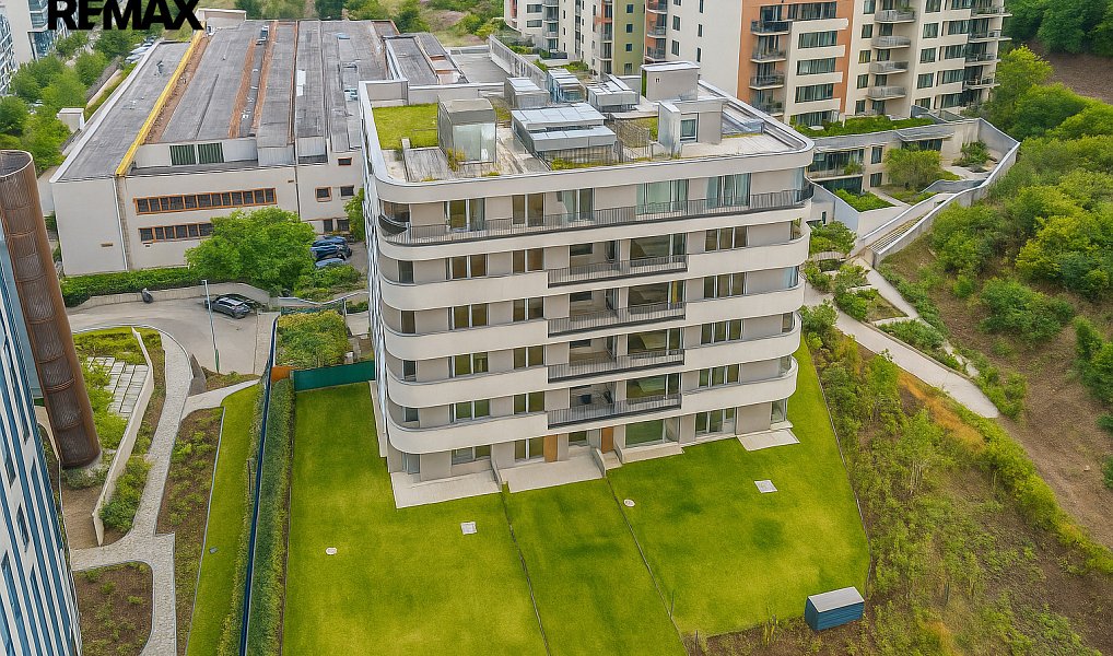 Pronájem bytu 2+kk 54 m², Praha – náhled fotky 21