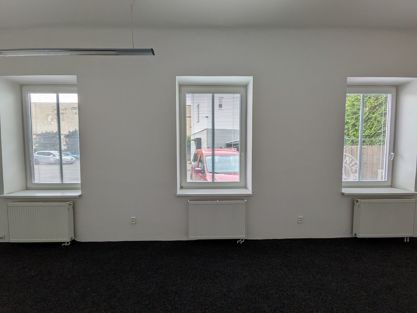 Pronájem kanceláře 61 m² – fotografie 4