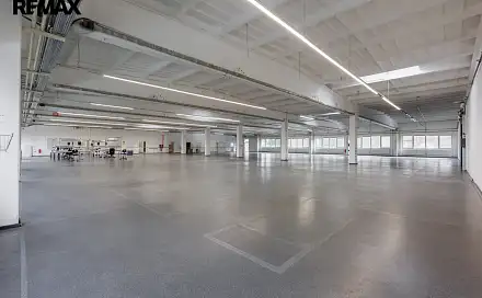 Pronájem výrobních prostor 1 300 m², Kyjovská, Chodová Planá, okres Tachov