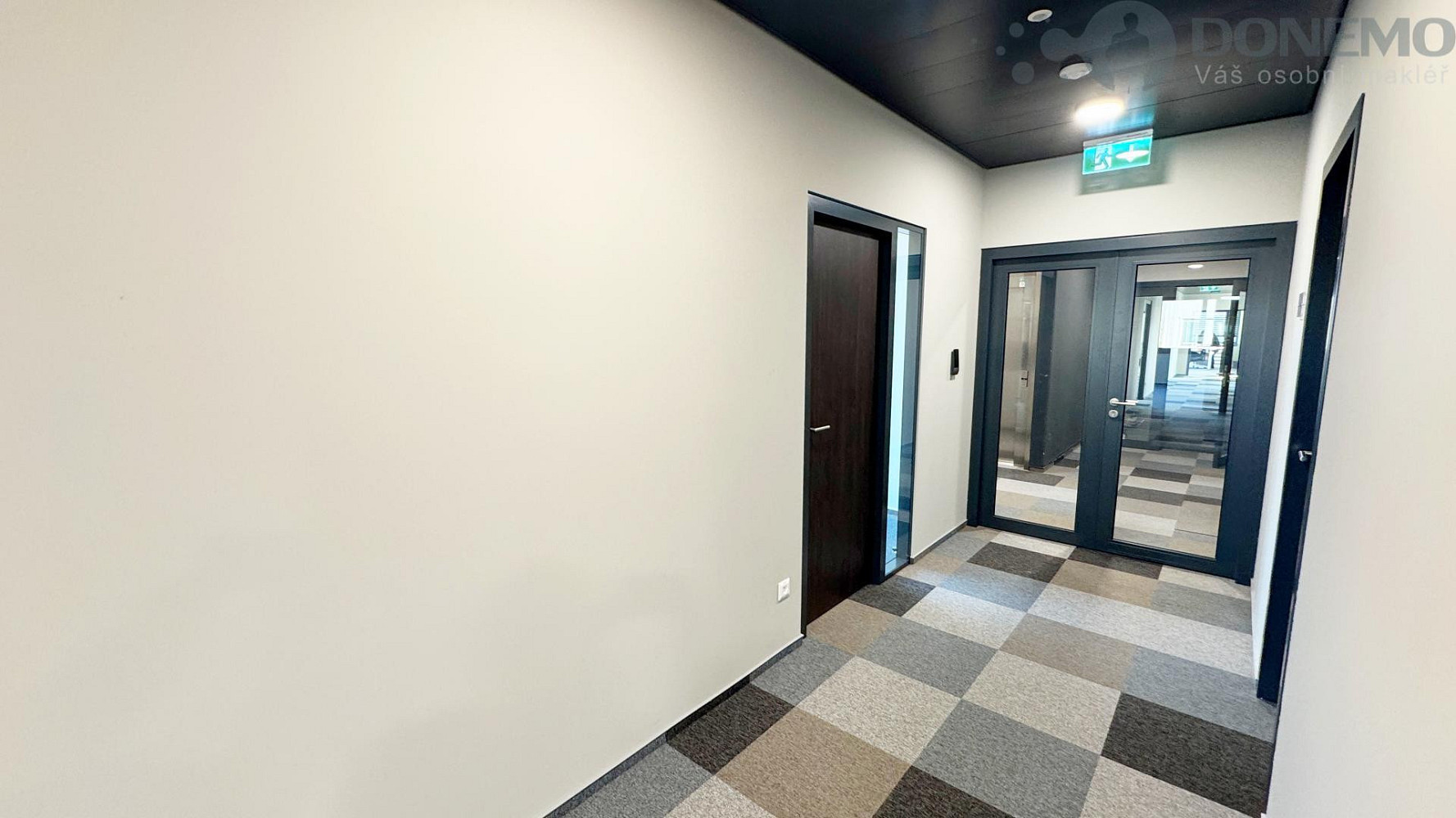 Pronájem kanceláře 210 m² — photo 4