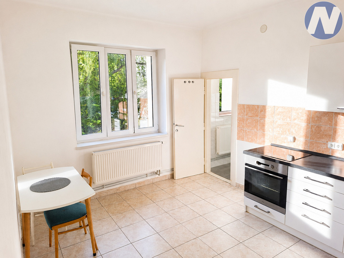 Pronájem bytu 2+1 74 m² – fotografie 3