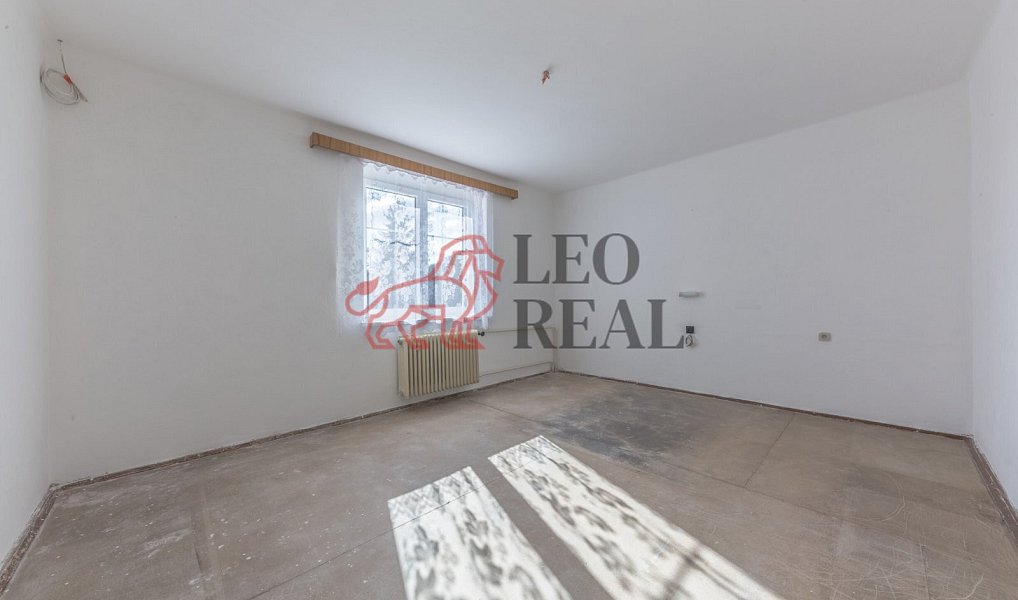 Prodej domu 250 m² s pozemkem 496 m², Rovensko pod Troskami – náhled fotky 12