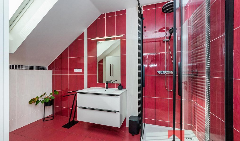 Prodej domu 346 m² s pozemkem 2 669 m², Újezd – náhled fotky 22