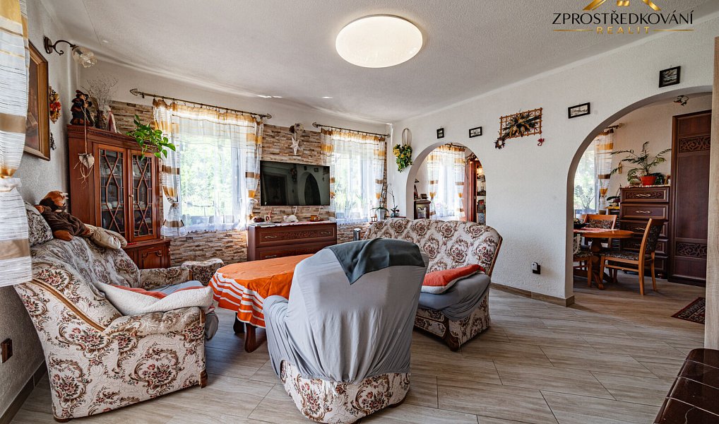 Prodej domu 258 m² s pozemkem 2 807 m², Teplá – náhled fotky 12