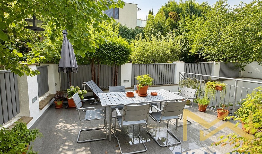 Pronájem domu 350 m² s pozemkem 330 m², Praha – náhled fotky 4