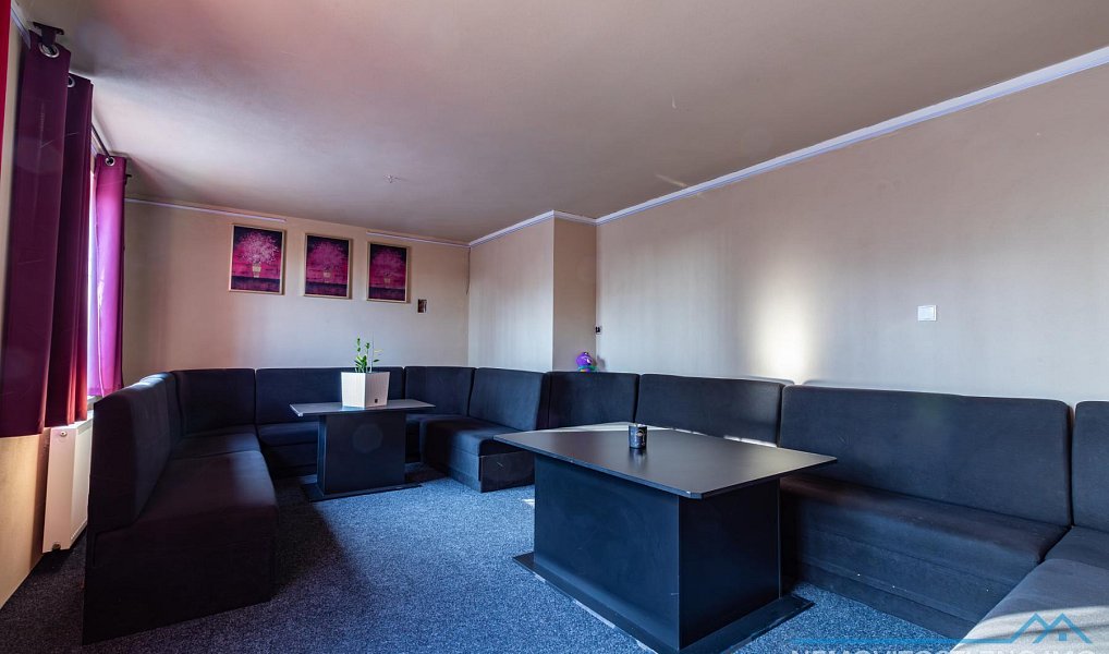 Prodej ubytovacího objektu 390 m², Vrbovec – náhled fotky 10