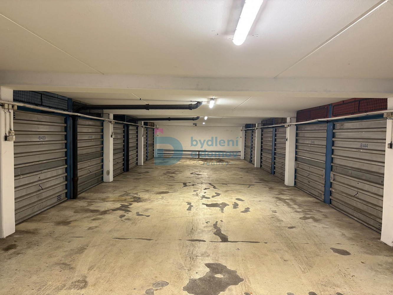 Prodej zděné garáže v parkovacím domě ul. okružní — photo 4