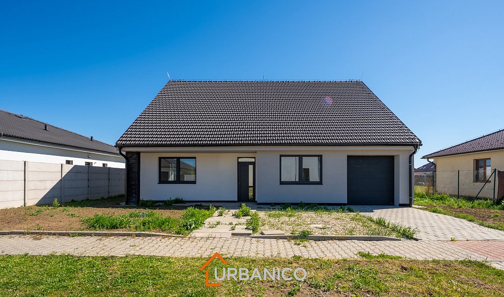 Prodej domu 230 m² s pozemkem 1 000 m², Kupařovice – fotka 1 z 27
