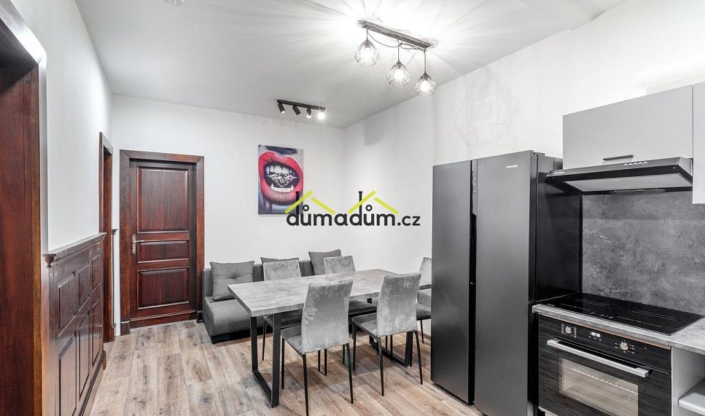 Prodej bytu 5+1 100 m², Praha – náhled fotky 2