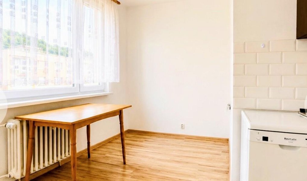 Prodej bytu 2+1 62 m², Krupka – náhled fotky 3