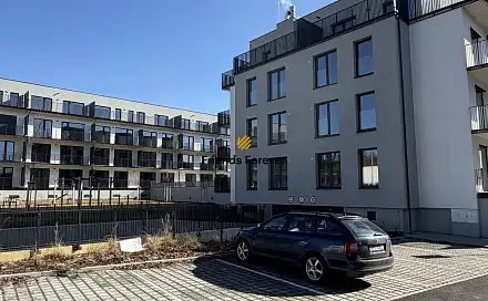 Pronájem bytu 1+kk 25 m², Ke křížku, Kladno - Dubí