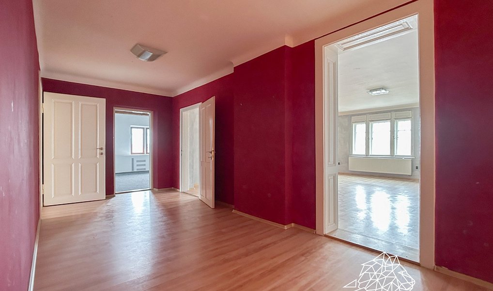 Prodej domu 900 m² s pozemkem 2 018 m², Krnov – náhled fotky 19