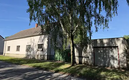 Prodej domu 153 m² s pozemkem 862 m², Loucká, okres Kladno