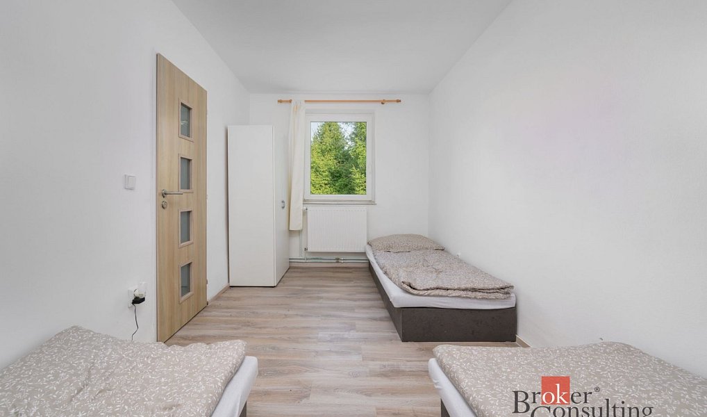 Prodej domu 240 m² s pozemkem 888 m², Bulovka – náhled fotky 12