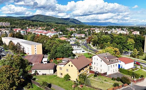 Prodej domu 500 m² s pozemkem 1 304 m², Vinařická, Jirkov, okres Chomutov