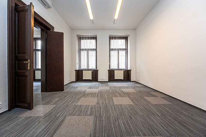 Pronájem reprezentativních kanceláří 212 m², Praha 1-Nové Město, ul. Na Struze - View 2